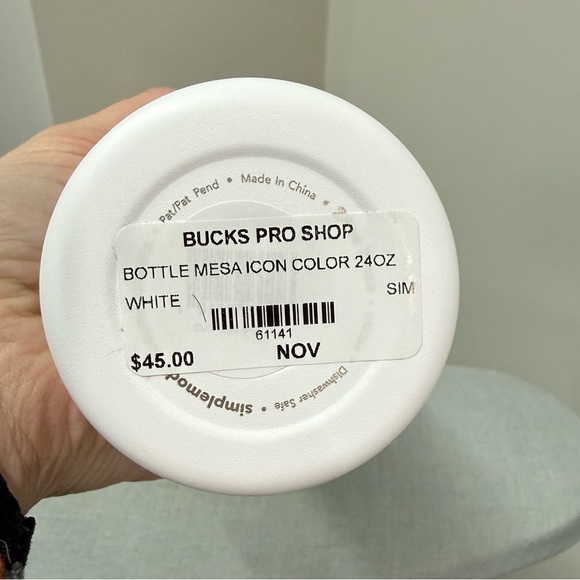 NBA Milwaukee Bucks Simple Modern Mesa 24oz water bottle. - Picture 6 of 9